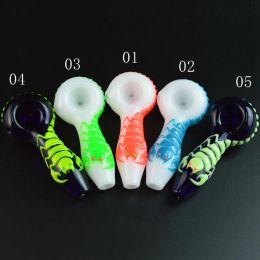 QBsomk 4inch Glow In The Dark Glass Pipes Heady Spoon Pipe Luminous Scorpion Hand Pipe Smoking Pipes Smoking Accessories 11 LL