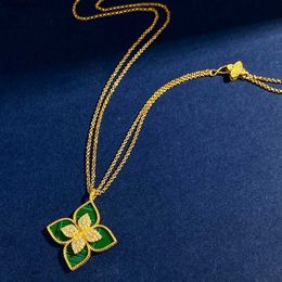 2tkv New Arrive Long Four Leaf Clover Pendant Sweater Chain Necklaces Designer Jewelry Gold Silver Mother of Pearl Green Flower Necklace Link Chain Womens Gift