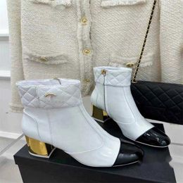 Designer nuove donne Mary Jane scarpe singole stivaletti classici in pelle Lingge moda di lusso in pelle laccata con tacco spesso di alta qualità
