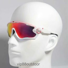 2024 European flagship 9270 cycling glasses outdoor sports driving bicycles wind and UV resistant mens and womens fashionable sunglasses3