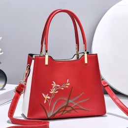 Shoulder Bags Embroidered Ladies Fashion One Messenger 2024 Summer Elegant Versatile Simple Handbags