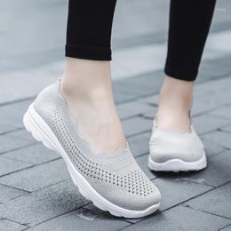 Walking Shoes Women Fitness Light Mesh Loafer Summer Sports Outdoor Comfortable Flats Breathable Sneakers Big Size 35-42 Sandals