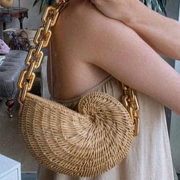 Woven Straw Bags European and American Conch Bags Shell Shaped Rattan Bags Personalised Acrylic Chain Shoulder Bags 240307