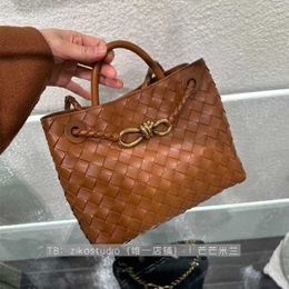 Handbag BottegaVenetas Andiamo Bags Genuine Leather Mangmang Milan Baodie Family Woven One SmallS16N