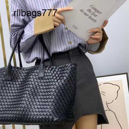 Handbag Bottegvenetas Cabat Divani Product Handmade Genuine Leather Woven Vegetable Basket Womens Handheld Shoulder Bag Fashion