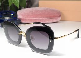 02 Sunglasses Women Design Popular Sunglasses Cat Eyes Frame Sunglasses Crystal Metarial Fashion Women Style UV400 Come With Pink 6693881