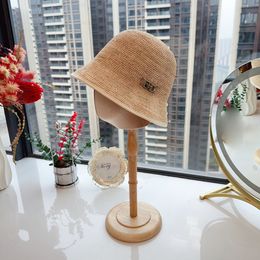 Weaving designer bucket hat Lafite grass fabric classic metal animal letter straw hat outdoor vacation style beach hat