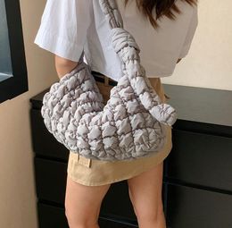 Shoulder Bags Rhombus Plaid Padded Cross Body Bag Color Pleated Bubble Cloud Quilted Space Cotton Ladies Handbags Female Underarm