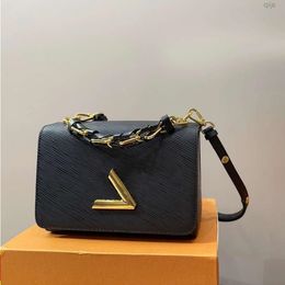 Designer Shoulder Bag Handbag Fashion Twist Bags Simple Leather Small Square Brand Crossbody Purse Wallet Popular Metal Chain V Shaped Iptr