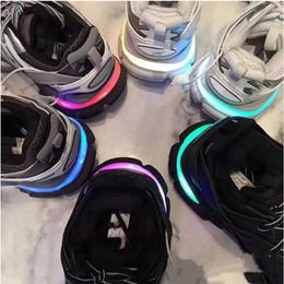 Designer Shoes Luxury Brand Designer Womens Mens Casual Shoe Track 3 3.0 LED Sneaker Lighted Gomma leather Trai wmew Sports shoes running shoes