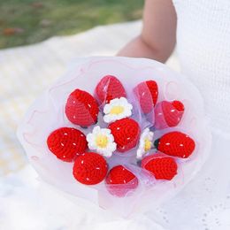 Decorative Flowers Finished Knitted Strawberries Bouquet Imitation Fruit Braided Artificial Strawberry For Wedding Party Decor Handmade