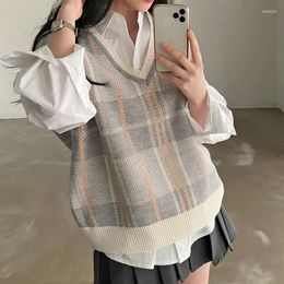 Women's Vests Vintage Argyle V-neck Knitted Sweater Vest Women Loose Sleeveless Pullover Autumn Korean Casual Oversized Knit Waistcoat