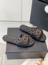 Sandali con slide metallizzati Sandalo da donna di lusso infradito di marca per donna Pantofola elegante di alta qualità Pantofola classica con sandalo di moda Scarpe basse Slide size 36-42