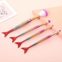 4 sets of electroplated fishtail brushes and makeup brushes