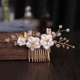 Tiaras Delicate White Enamel Hair Comb Retro Fashion Gold Flower Wedding Hair Comb Gorgeous Crystal Bridal Hair Accessories Y240319