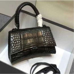 Luxury Women's Designer Handbag Fashion Trend Diamond Hourglass Bag Flash Hottie Handheld Diagonal channelies Shoulder Bags Factory Low Price Direct