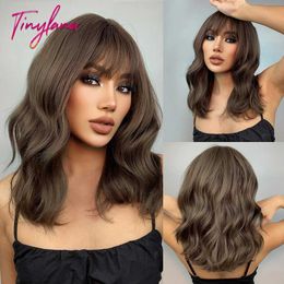 Synthetic Wigs Dark Brown Short Wavy Cosplay Wigs with Bangs Medium Lolita Natural Bob Synthetic Wig for Women Afro Daily Heat Resistant Hair 240329