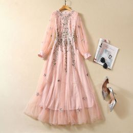 European and American women's dress 2023 winter new Round neck Long sleeve pink mesh flower embroidery fashion Pleated dress XXL