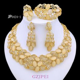 Vintage Jewellery Set for Women Gold Plated Design Nigeria Dubai Trending Necklaces Earring Bracelet and Ring