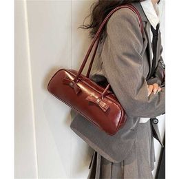 Top Shoulder Bags High End Underarm designer bag for Womens Fashionable Commuting Bag Niche Design One Shoulder Bowling designer handbags tote 240311