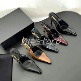 Designer shoes Sandals High heels Luxurvs heels Paris Dress Classics Women Sexy heel 8cm Heels Black Golden Gold Wedding Bottoms Size 35-41