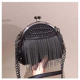 Hip Shoulder Bags Womens Tote Bag Designer Handbags With Diamond Rivet Tassel Party Evening Banquet Chain Single Crossbody Handheld Clip Shell 240311