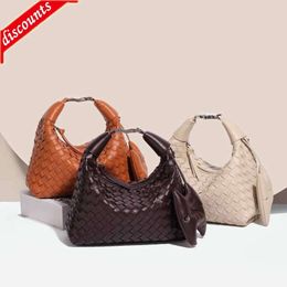 Store High Quality Design Bag Versatile Woven with Simple and Fashionable Texture New Lunch Box Niche Large Capacity Portable One Shoulder Crossbody