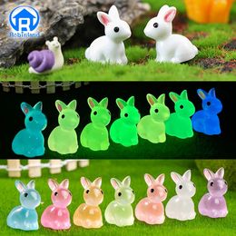 51020Pcs Luminous Rabbit Bunnies Figurine Mini Ornaments Crafts Gift for Desk Pot Landscape Garden Home Decoration Accessories 240314