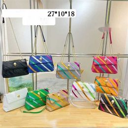 Top Shoulder Bags Womens Designer Handbags Tote Bag Spring Summer Colour Contrast Splicing Soft Crossbody Single Bird Head Chain Designer Bag 240311