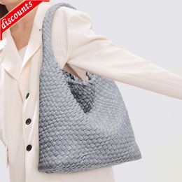 Store High Quality Design Bag Denim Woven Large Capacity Tote Simple and Fashionable Handbag Casual Versatile Commuting Single Shoulder Underarm Womens