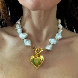 Necklaces Exquisite shell Baroque Pearl Necklace Punk Exaggerated Heart Pendant Handmade Jewellery Gift for Her