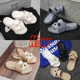 2024 Hot-selling EVA Shoes Skull Feet Thick Sole Sandals Summer Beach Men's Shoes Toe Wrap Breathable Slippers GAI