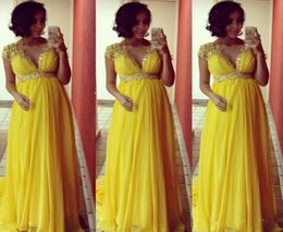 2021 Sexy Yellow Bridesmaid Dresses V Neck Cap Sleeves Crystal Beads Chiffon Empire Waist Maternity Pregnant Formal Wedding Guest 9606820