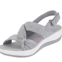 Dress Shoes 2024 Summer Flat Low Heel Round Toe Open Ring Foot Platform Ankle-Strap Buckle Women's Sandals