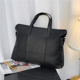 Genuine Leather Bussiness Briefcases Black for Men luxury handbags Laptop Briefcase Bags Office Computer bag Designes Boys handbag purses
