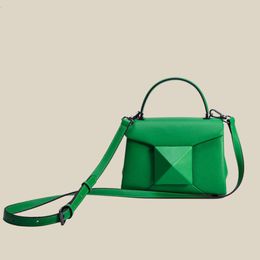 Shop design handbag wholesale retail 2024 Summer New Genuine Leather Womens Bag Small Dign Rivet Shoulder Fashion