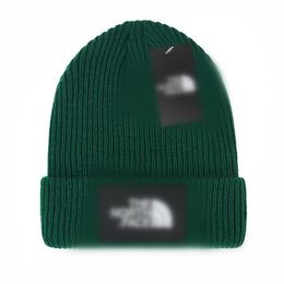 Nowy projekt projektantka czapki klasyczny litera dzianinowe czapki maski na męską kobietę jesienne zimowe ciepłe wełniane haft haft zimny para mody Hats j13