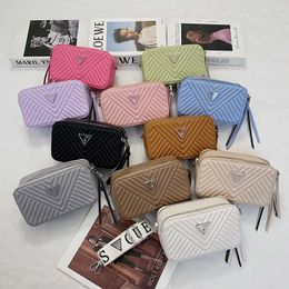 Home Small Fragrant Wind High Quality Womens Simple Lingge Square 2024 Crowd Casual factory outlet sale