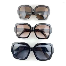 Sunglasses 2024 Fashion Square All-match Clear Females Males Holiday Lesure Casual Sun Glasses Ch5461