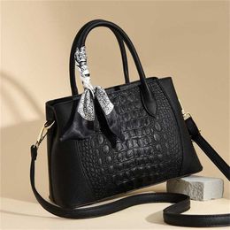 Top Shoulder Bags Womens Bag Classic Crocodile Pattern Handbag Fashionable Shouldered Cross 240311