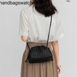 Bottegvenetas Bags Pouch Clutch Bag Divani New Mini Cowhide Woven Cloud Single Shoulder Crossbody Womens Leather Handbag