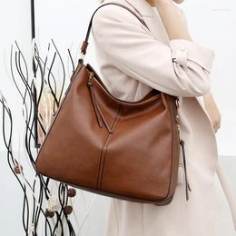 Totes Fashion Women Handbags Soft Leather Shoulder Bags Crossbody Female Casual Hobo Zipper Black Brown Leisure Tote Purses