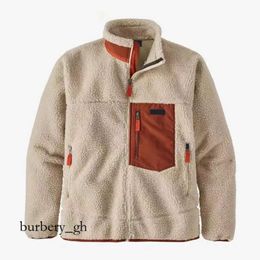 Fashion Designer Jackets Mens Fleece Pata Jacket Thick Warm Down Classic Retro Autumn Winter Couple Models Lamb Cashmere Coat Men 332