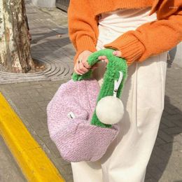 Totes Plush Spongy Fluffy Shoulder Bags Women Simple Fashion Warm Fabric Large Capacity Shopping Bag Soft Tote Ladies Cute Handbags