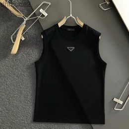 Mens Tank Tops Tshirt Sleeveless t Shirt Designer Letters Printed Sexy Off Shoulder Vest Summer Casual Clothing Loose Breathable Gym Fitness Sportswear PW3T