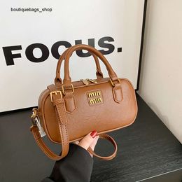 Cross-border Wholesale Fashion Brand Handbags Small Dign Letter Handbag Womens Bag New Fashionable Girl Bowling Simplified One Shoulder Crossbody