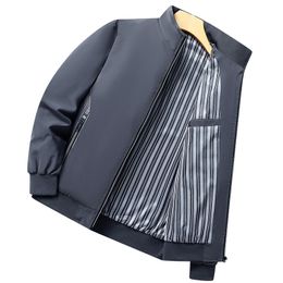 Vår- och höstens mäns jackor Tunika unga människors jackor i äldre casual wear mode trend allt-i-ett-sportrock