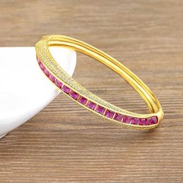 Bangle AIBEF Classic Fashion Trend Zirconia Copper Buckle Bracelet Shiny Crystal Jewellery Accessories Womens Friends Party Gift 240319