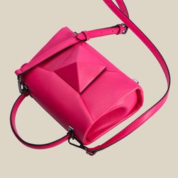 Shop design handbag wholesale retail 2024 Summer New Genuine Leather Womens Bag Small Dign Rivet Shoulder Fashion Luxury Bags