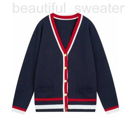 Erkek Sweaters Tasarımcı Yüksek Versiyonu Yeni Ürün G Ailesi Örme Hırka Erkekler Gevşek V-Gutt Sweater Ceket, Unisex Çift Kıyafet Sonbahar ve Kış Ceketi 6HFG